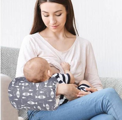 COUSSIN-ALLAITEMENT-YATA-BLEU-POISSON-maman-bebe-bu