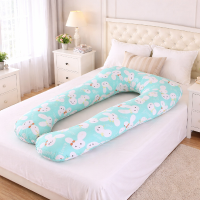 coussin-de-grossesse-lapin-lit